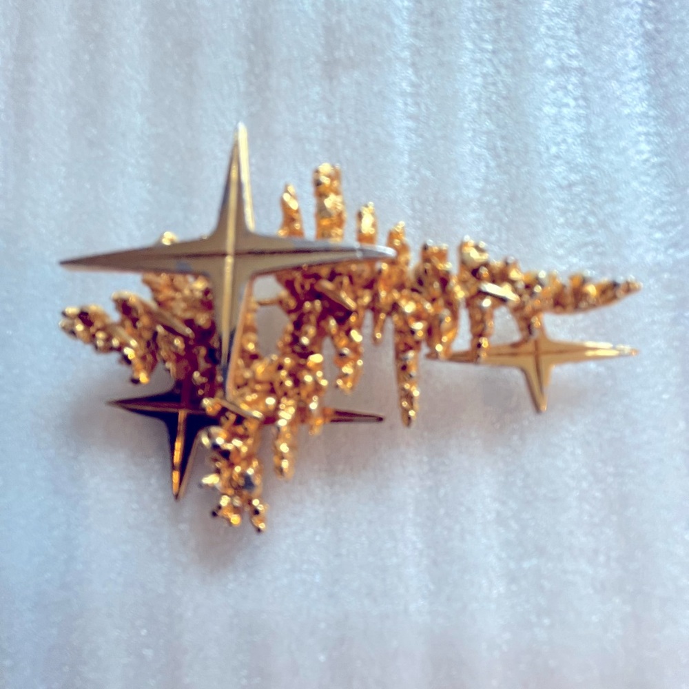 Vintage Boucher Gold Starburst Pin.